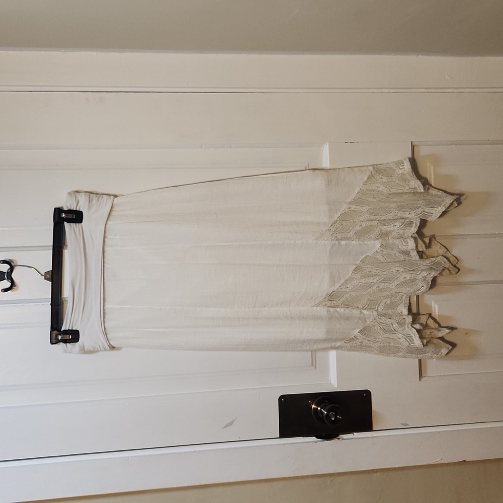 Apt. 9 Women's white skirt